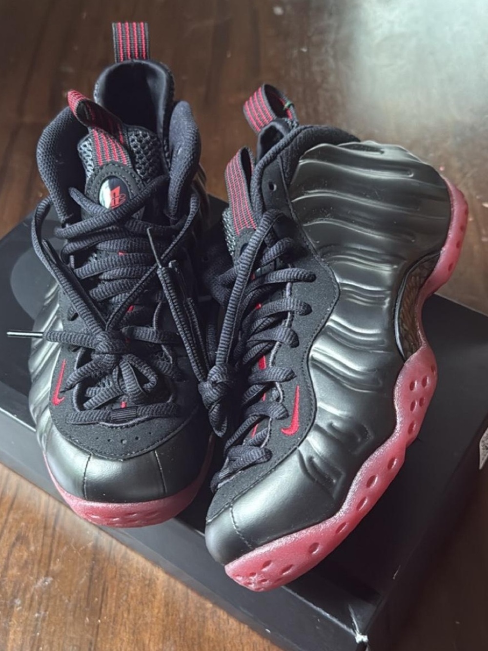 new Nike foamposite Cough drop size 6 men